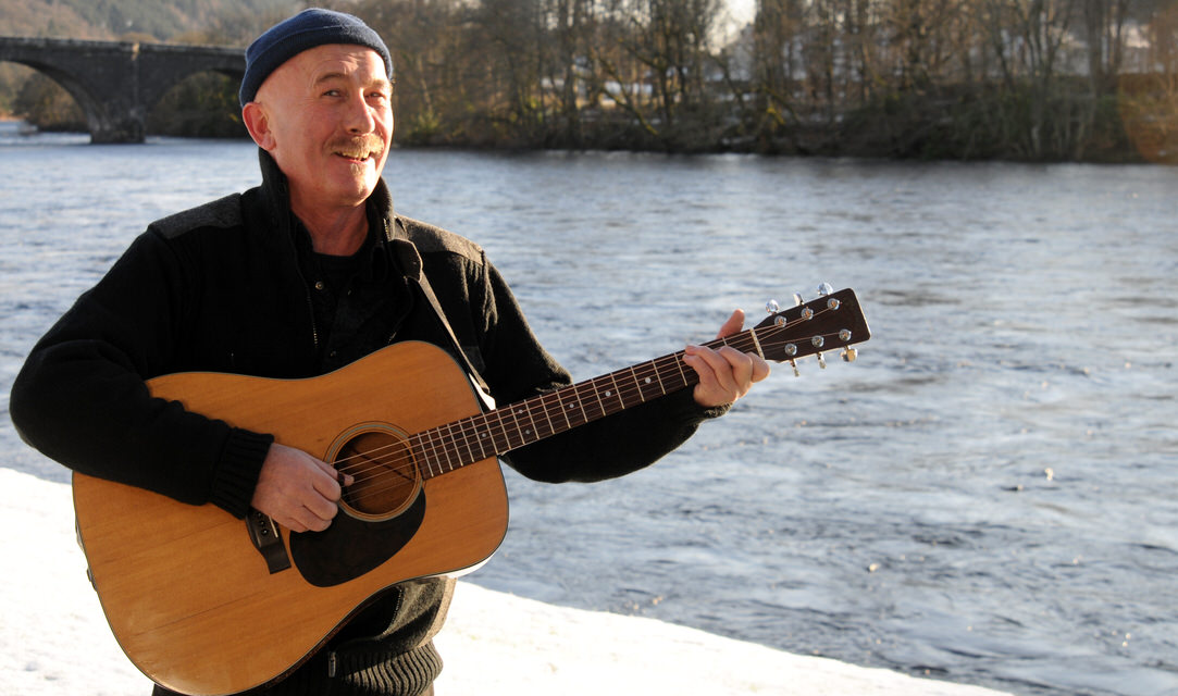 Fraser Nimmo and his Martin guitar